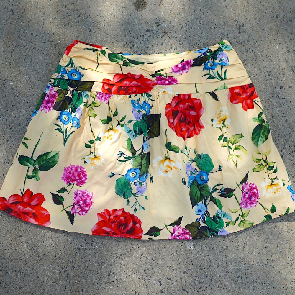 Express Floral Mini Skirt Yellow Pleated Size 14 Colorful Spring Summer Y2K